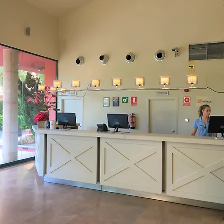 Otel Ohtels Vil-la Romana