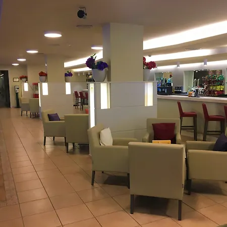欧特斯罗马纳别墅酒店 酒店